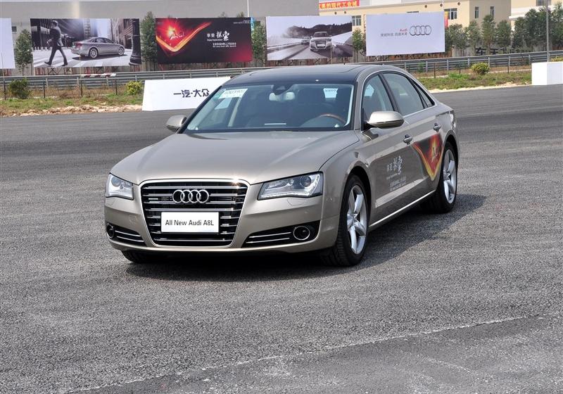 2011 3.0TFSI quattro(245kW)