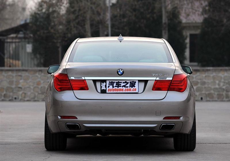 2009 740Li