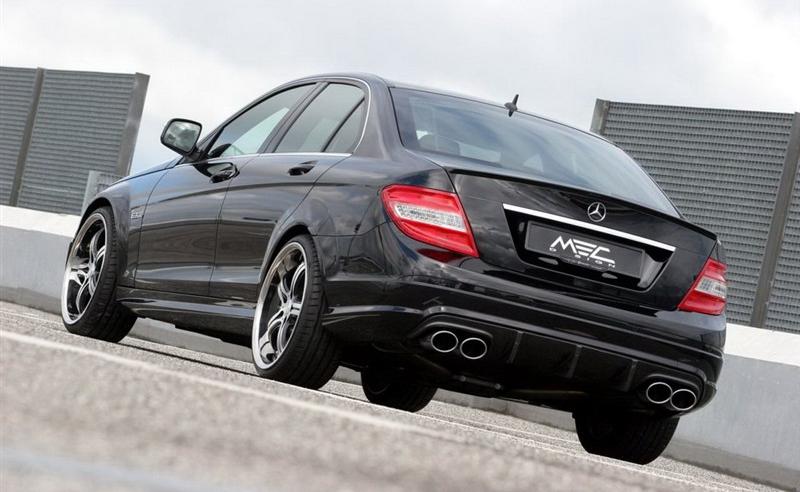 2010 C 63 AMG ǿ