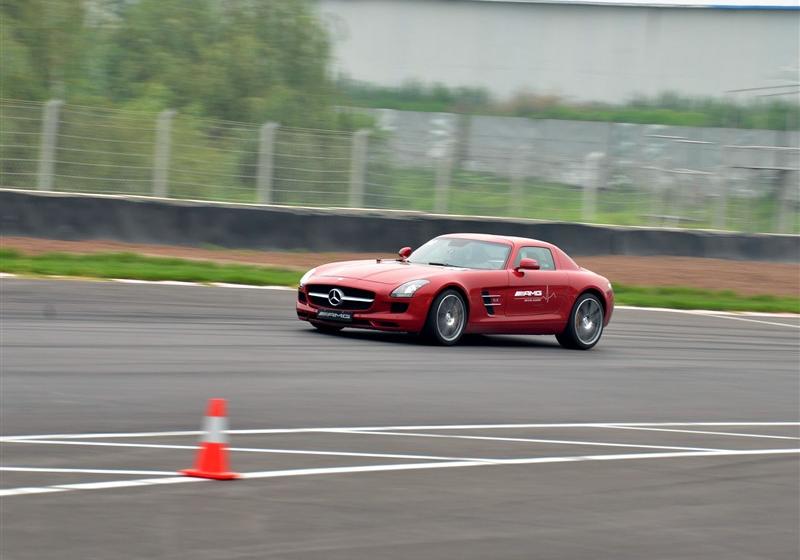 2010 SLS AMG