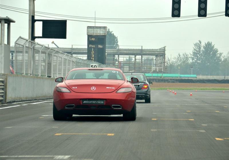 2010 SLS AMG