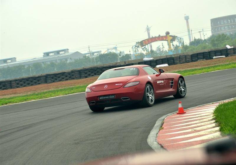 2010 SLS AMG