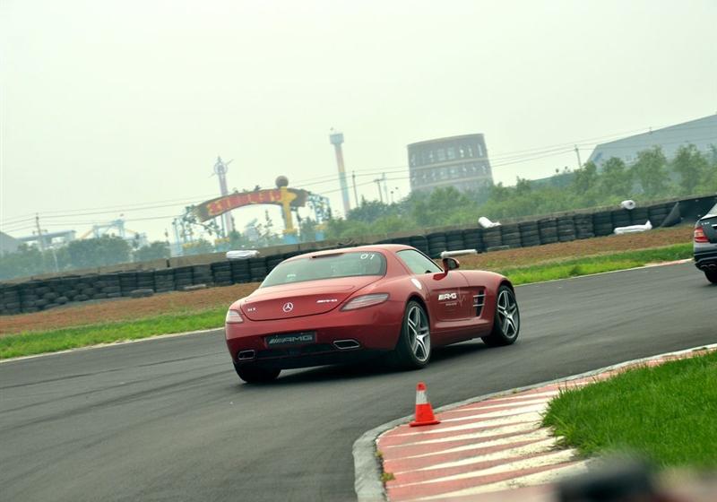 2010 SLS AMG