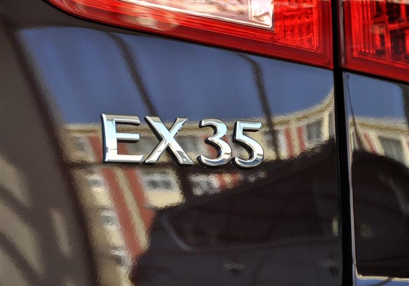 2010 EX35