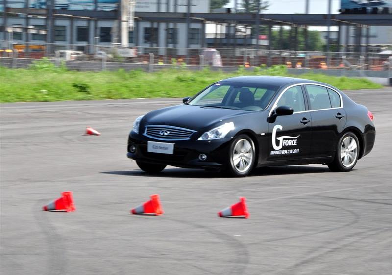 2010 G25 Sedan ˶