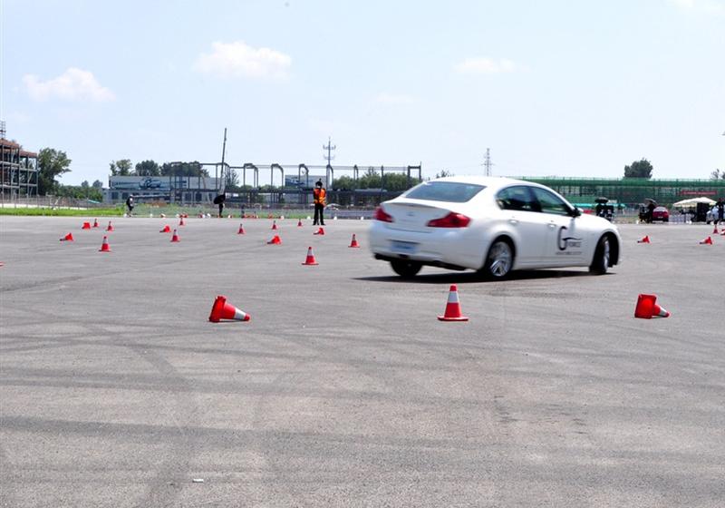 2010 G25 Sedan ˶