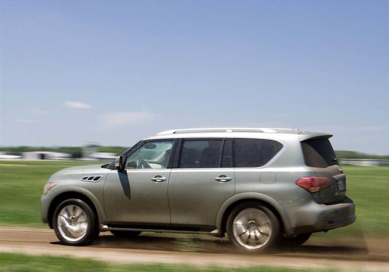 2011 QX56