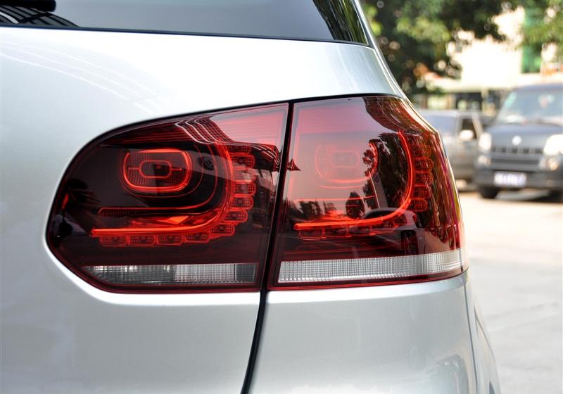 2011 Golf R