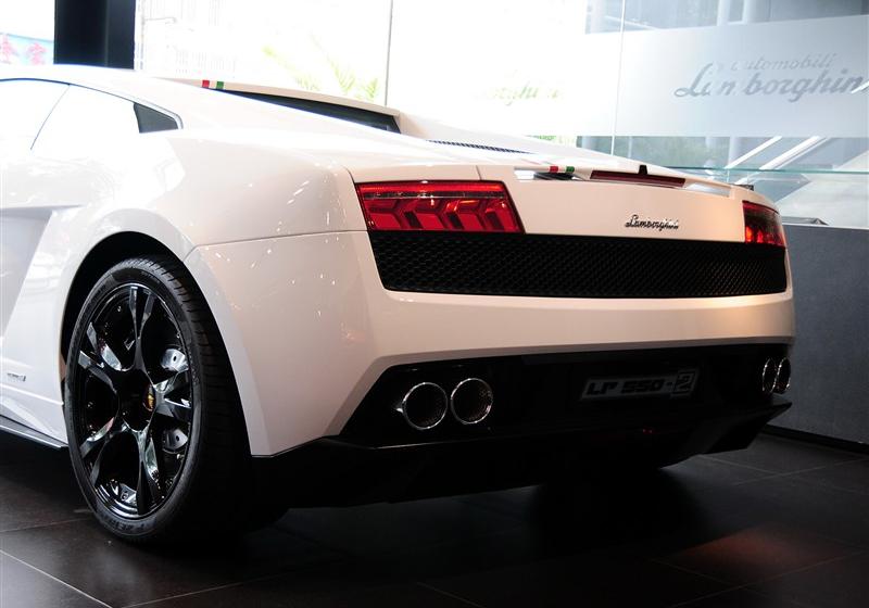 2011 5.2 LP550-2 Tricolore