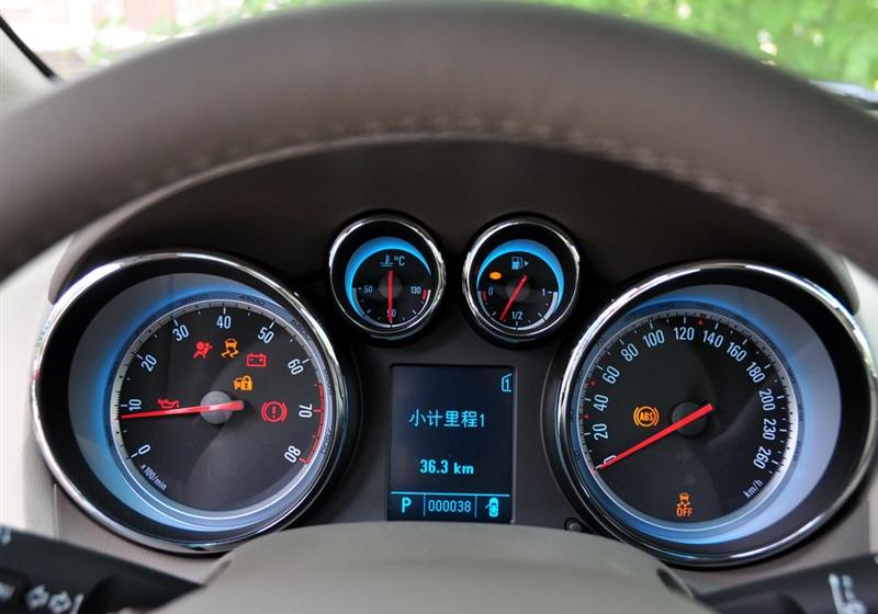 2010 GT 1.8L Զ