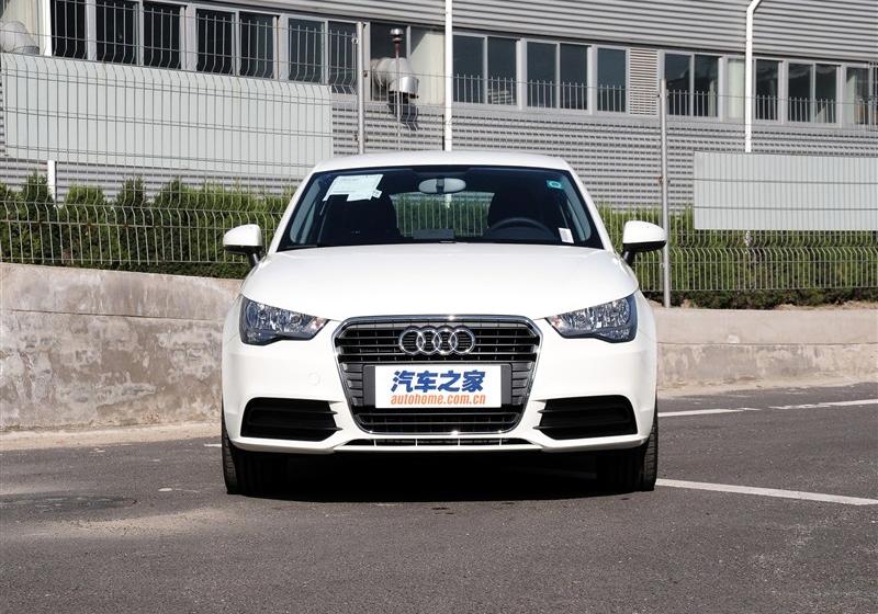 2013 30 TFSI Sportback Urban