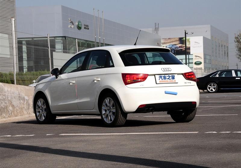 2013 30 TFSI Sportback Urban