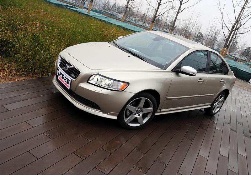 2009 2.5L T5 R-Design