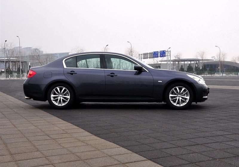 2009 G37