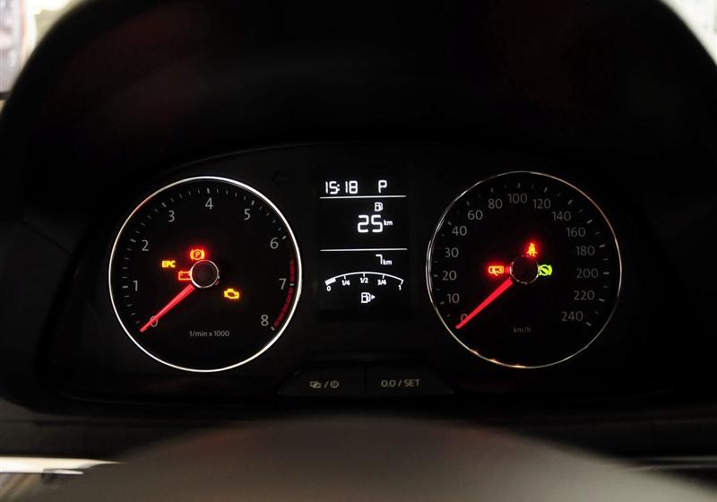 2014 1.6L Զ˶