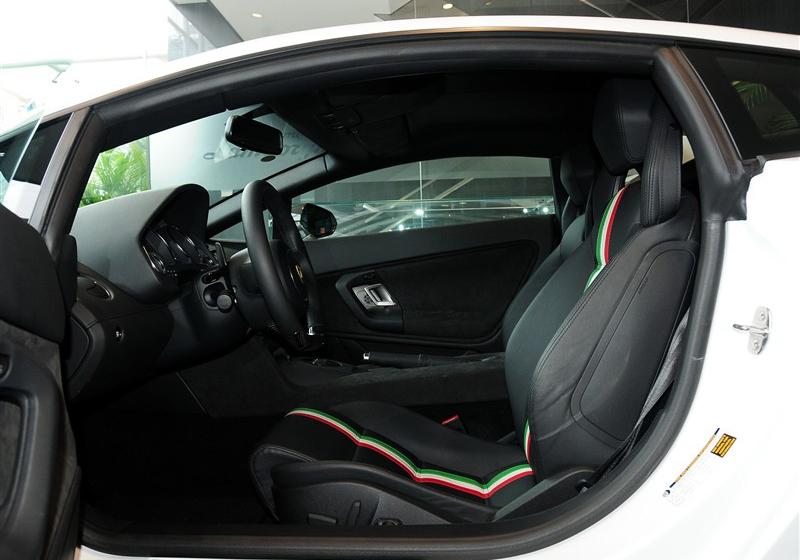 2011 LP 550-2 Tricolore