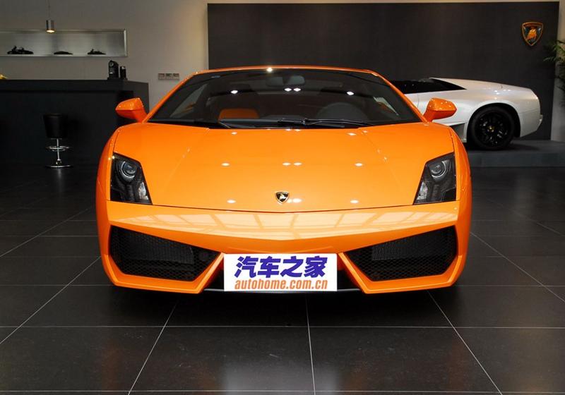 2008 LP 560-4