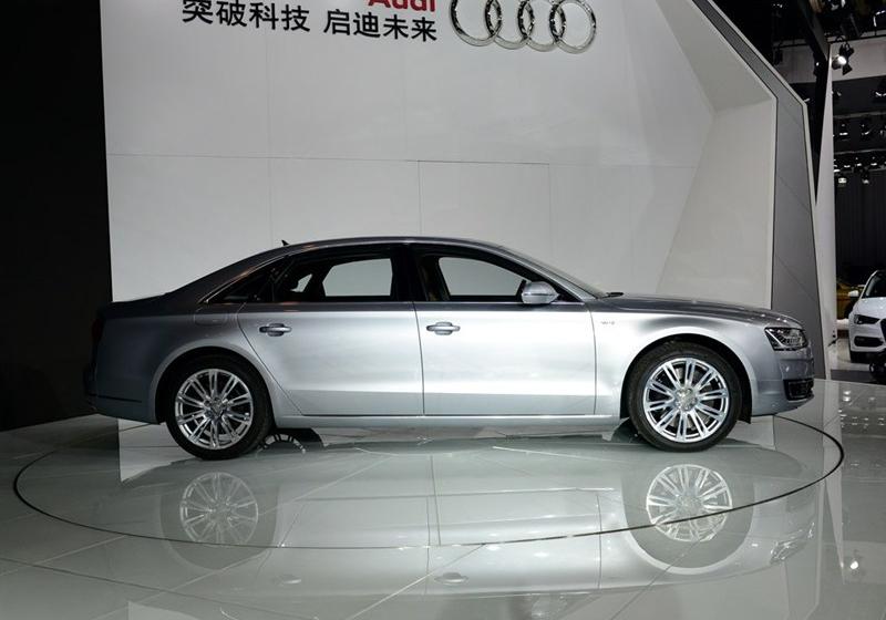 2014 A8L 6.3 FSI W12 quattro콢