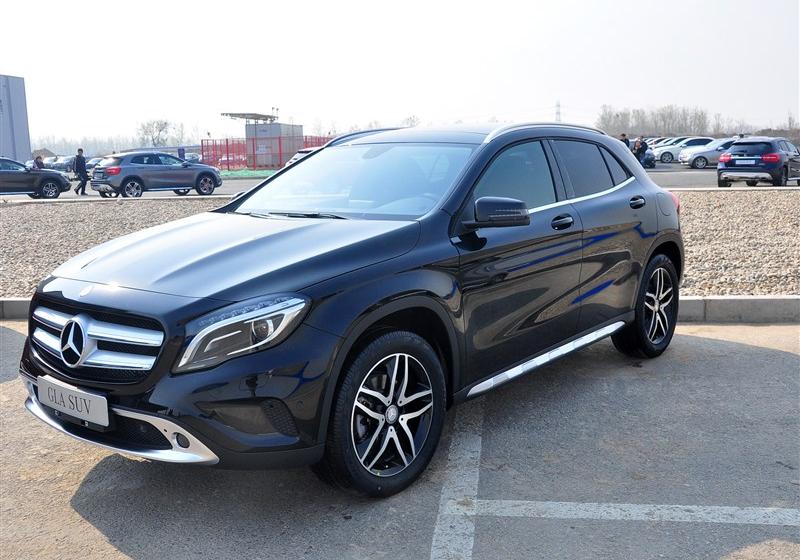 2015 GLA 220 4MATIC 