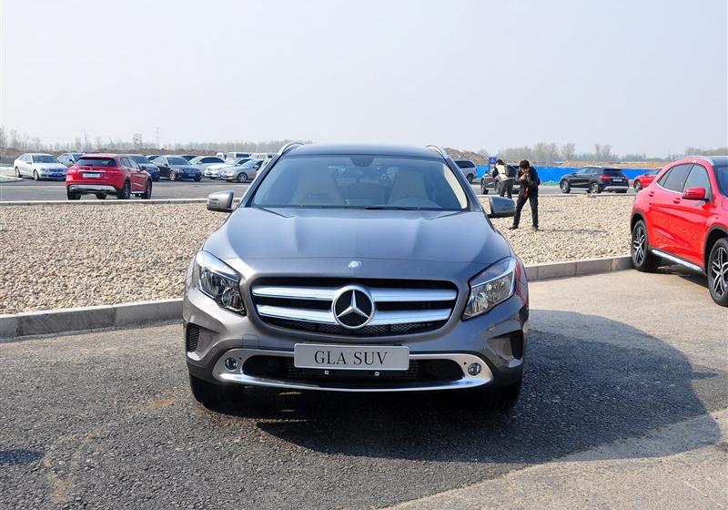 2015 GLA 200 