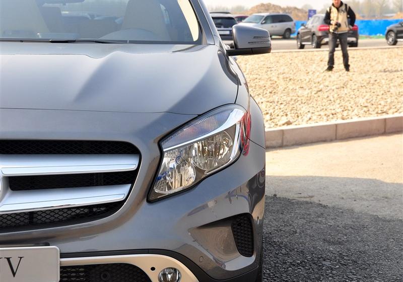 2015 GLA 200 