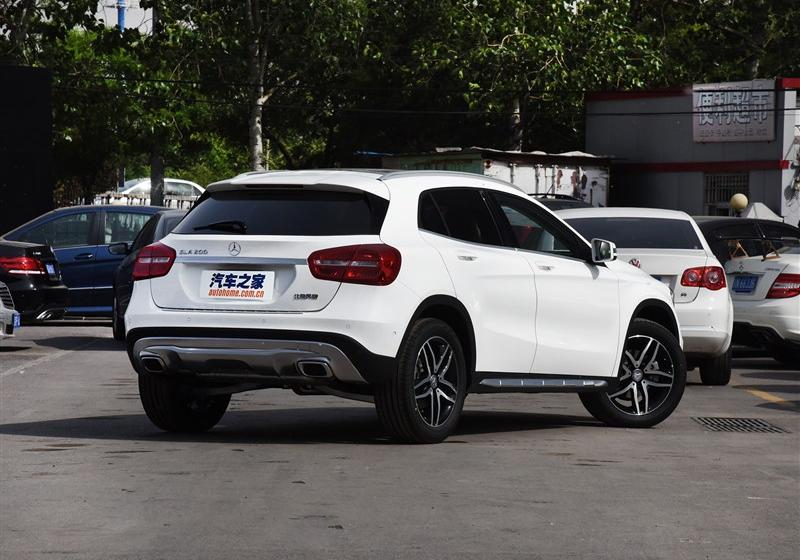 2015 GLA 200 ʱ