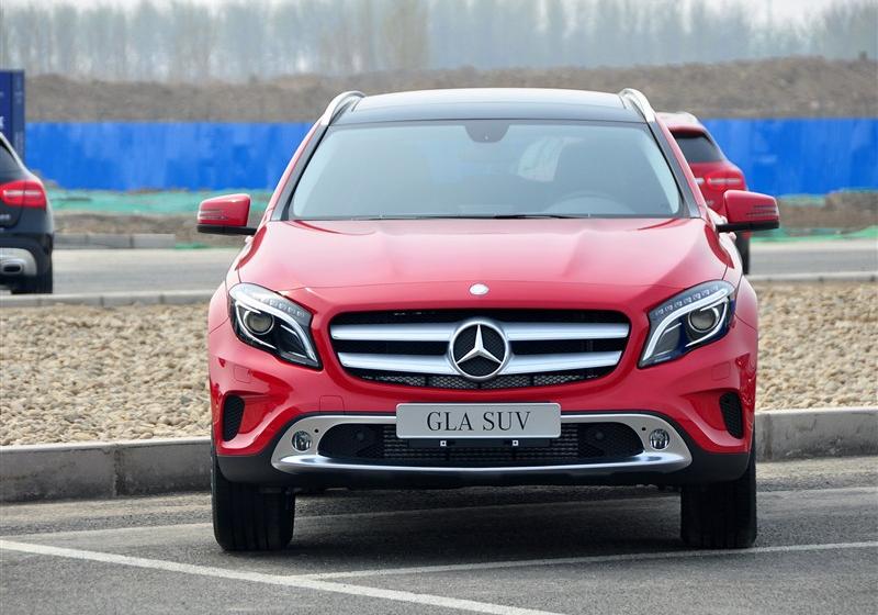 2015 GLA 200 ʱ