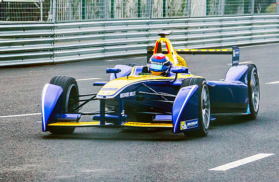 2-ŵe.damsRenault Z.E 15.jpg